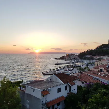 Brusje Πανσιόν